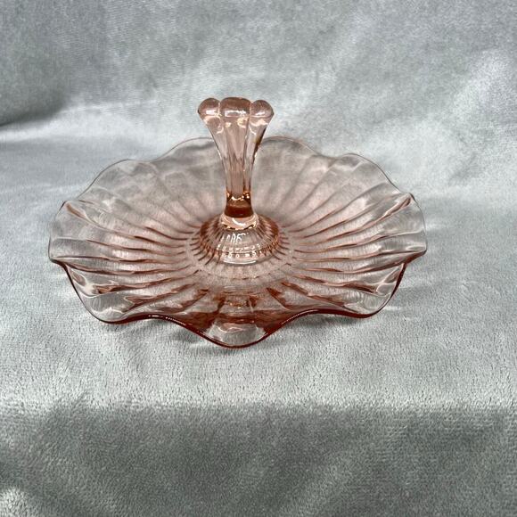 Vintage Pink Depression Glass Candy Dish Center Handle 7" - Picture 1 of 6